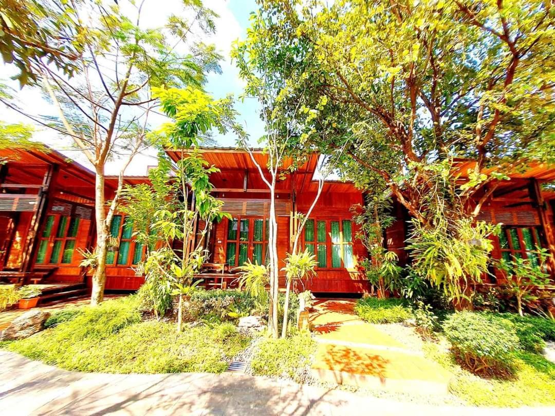 Areeya Phubeach Resort Wooden House Ban Chong Phli Bagian luar foto