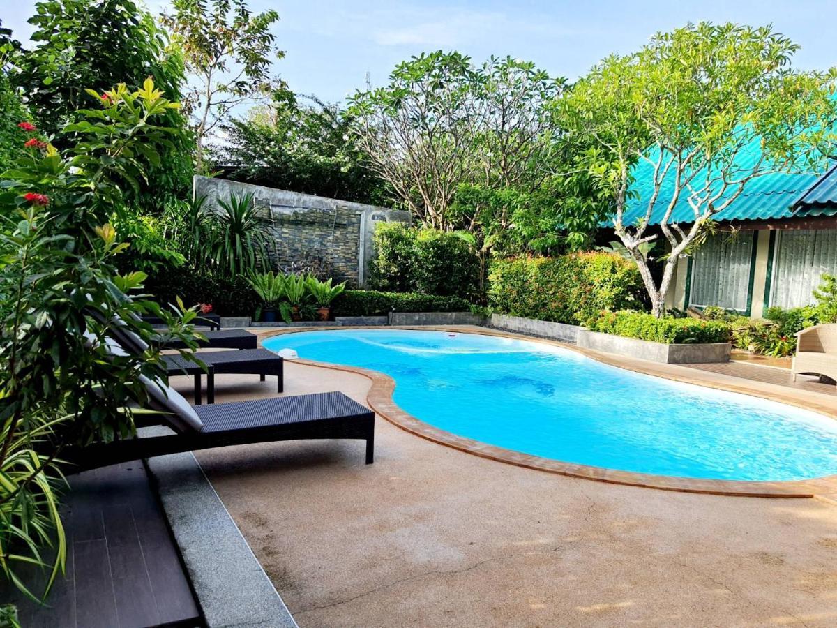 Areeya Phubeach Resort Wooden House Ban Chong Phli Bagian luar foto