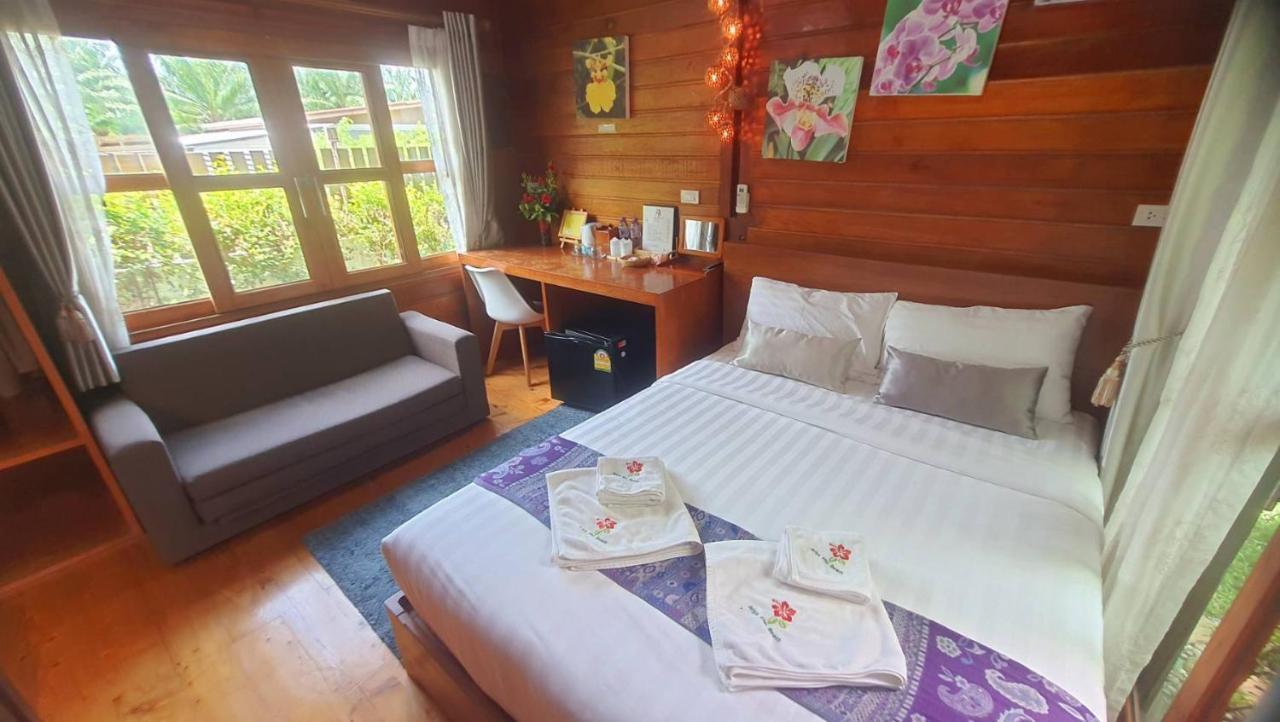 Areeya Phubeach Resort Wooden House Ban Chong Phli Bagian luar foto