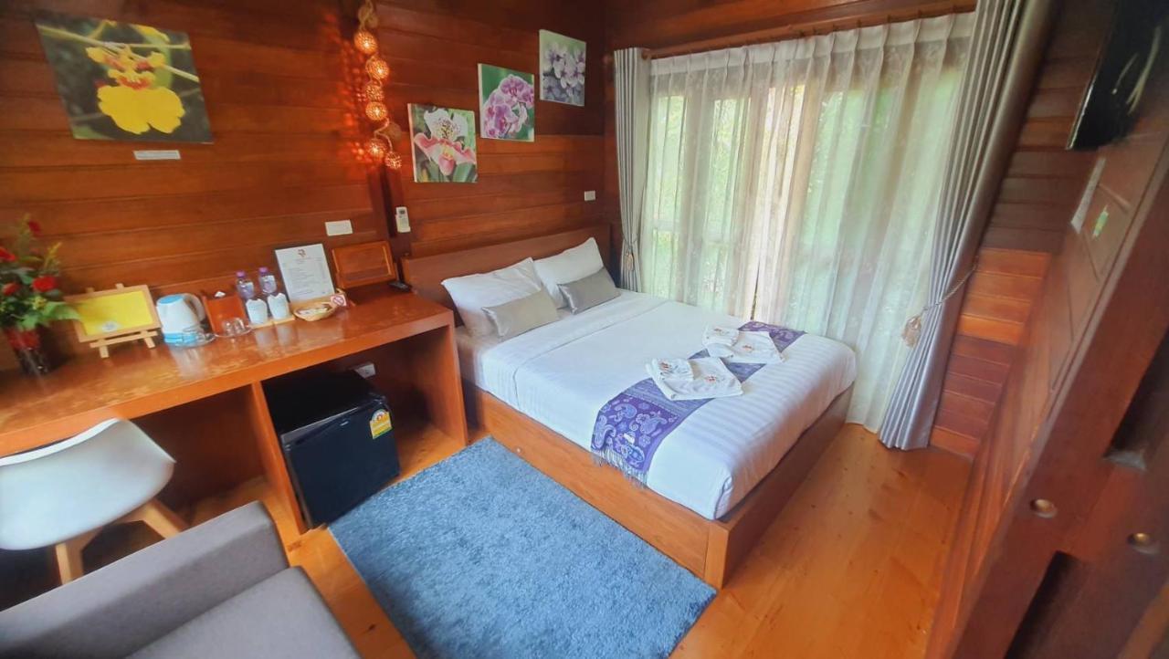 Areeya Phubeach Resort Wooden House Ban Chong Phli Bagian luar foto