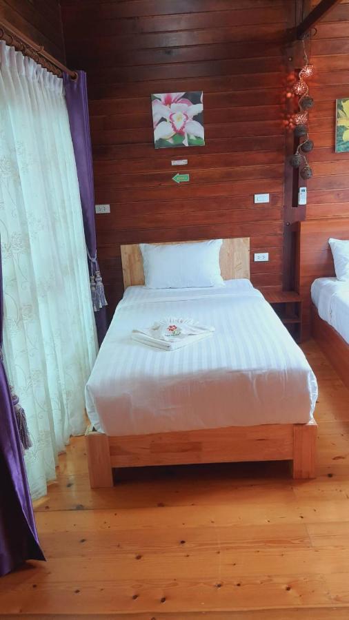 Areeya Phubeach Resort Wooden House Ban Chong Phli Bagian luar foto